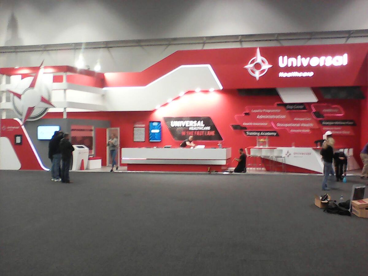 Universal Healthcare, CTICC 2019: Large-format exhibition stand and reception